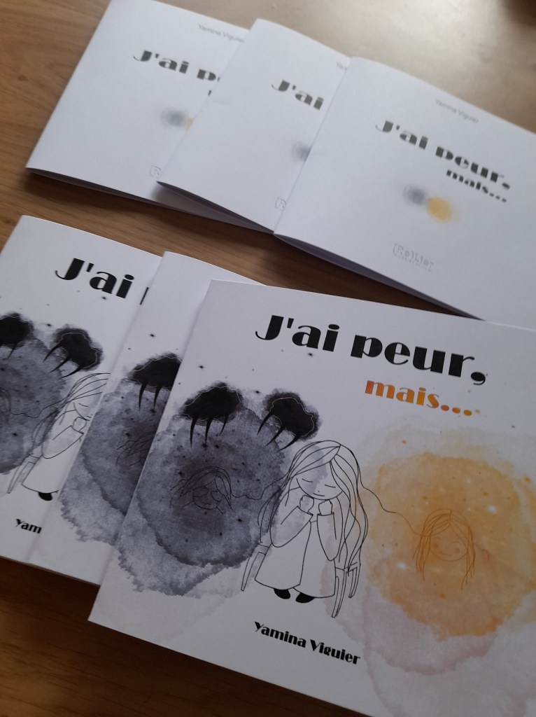 Livre façonné à l'atelier par Yamina Viguier, J'ai peur, mais... montre une étape de la conception